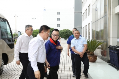 2021年5月11日时任浙江省委副书记、省长郑栅洁一行3868la银河总站调查